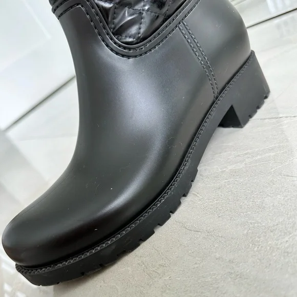 Women Salvatore Ferragamo rainy boots black size 10 preowned. - Picture 5 of 12